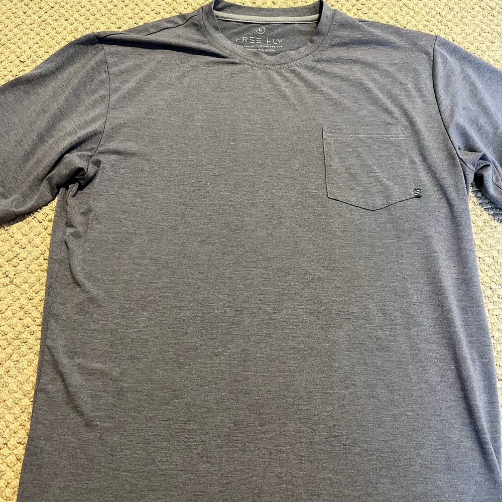 Free fly performance bamboo pocket tee